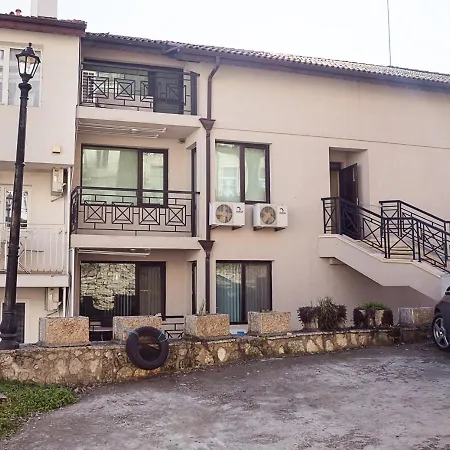 Daire Cozy Seaside Escape - Stylish 1-bedroom In By Flat Mаnager *